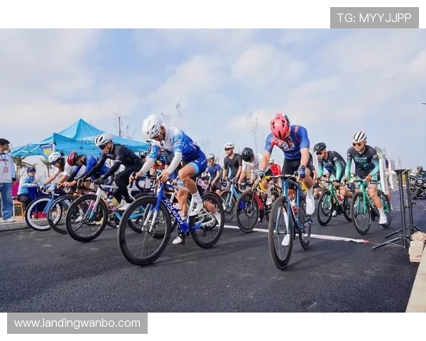 华赛体育在打造全民健身新格局中的核心作用与发展策略